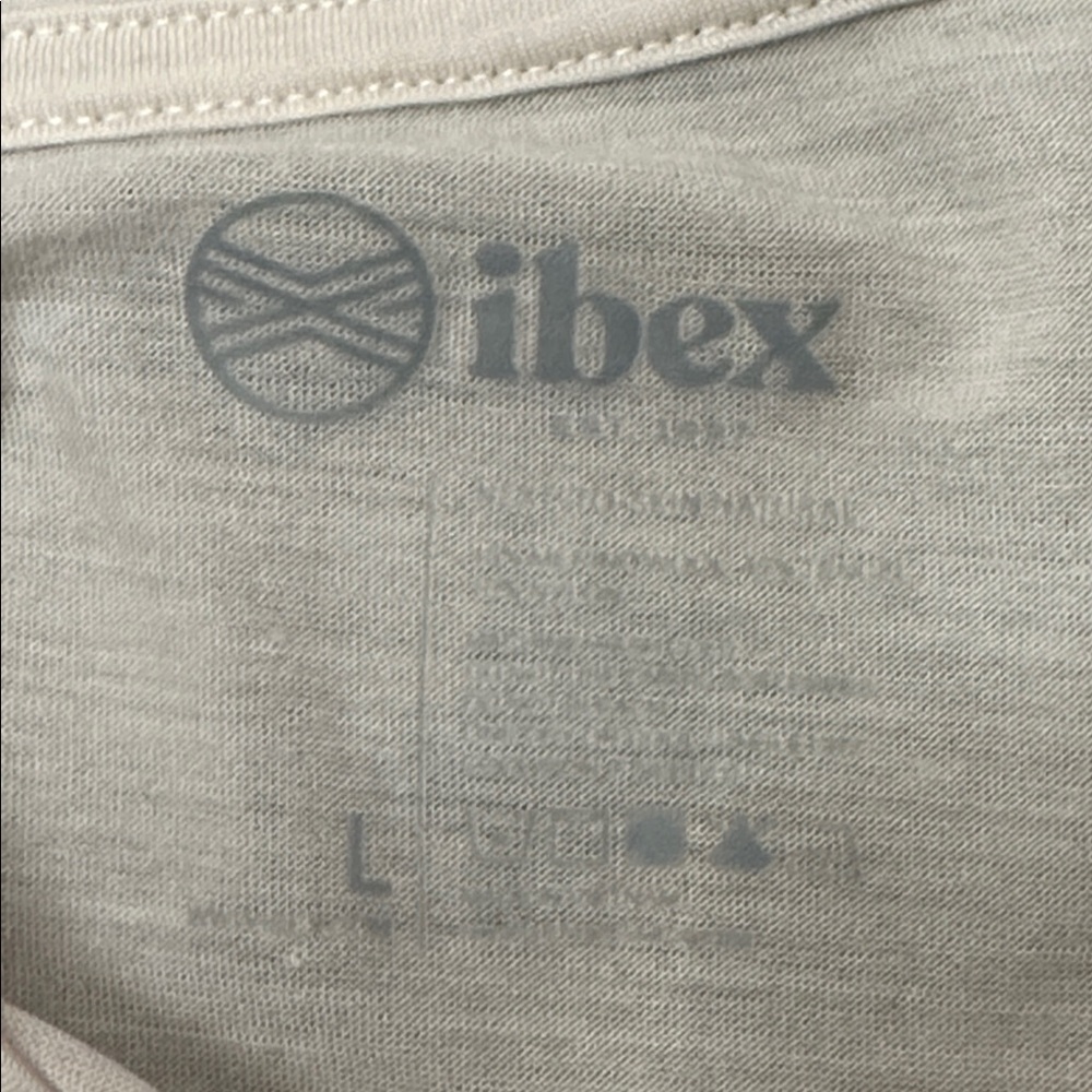 Ibex Men’s Next To Skin Natural Short Sleeve V-Neck Base Layer Tee Sz Large - Picture 5 of 6